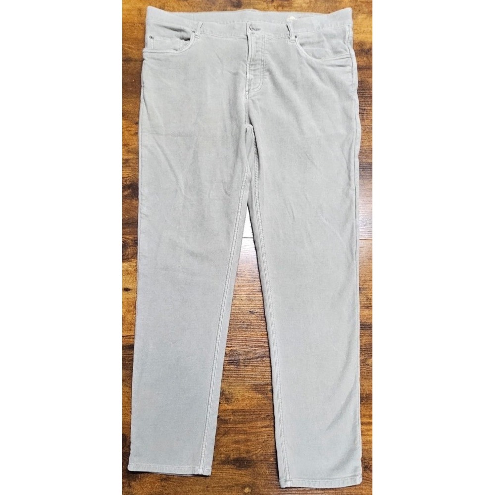 Faherty Men Size 38x32 Jeans Straight Legs 5-Pockets Cotton Blend Faded Olive